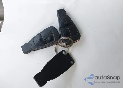 1999 Mercedes-Benz Clk 320 from USA, damaged, VIN WDBLK65G9XT018438